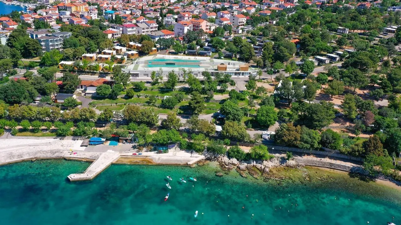 Adrialux Camping Mobile Homes سيلتسي