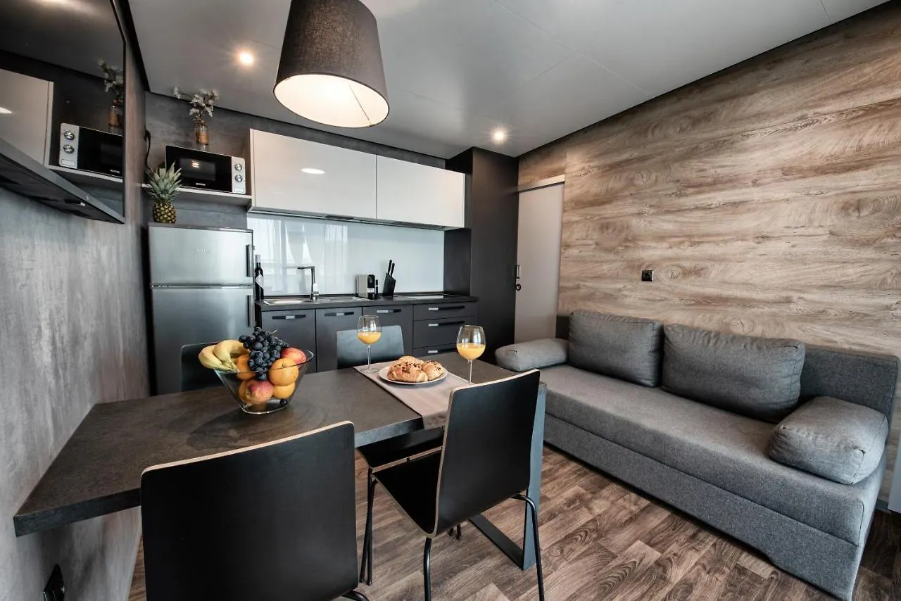 Adrialux Camping Mobile Homes 塞尔瑟